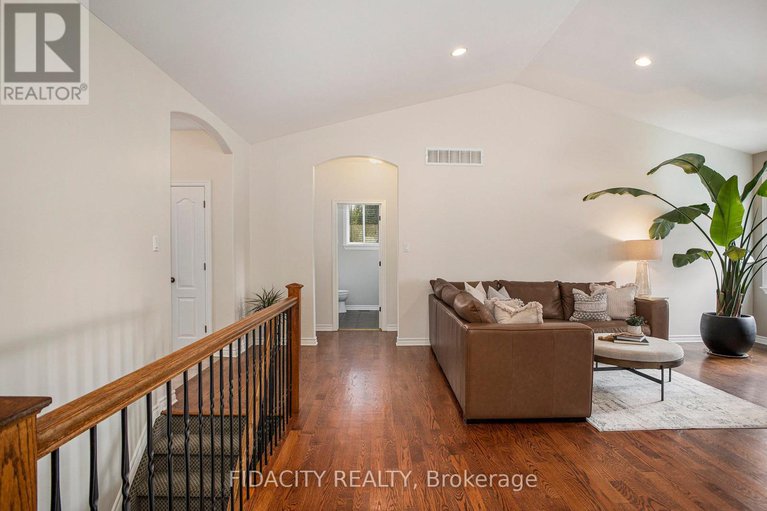 28851560/16-canadian-drive/remainder-of-stittsville-area/ottawa/ontario/K0A1B0_7