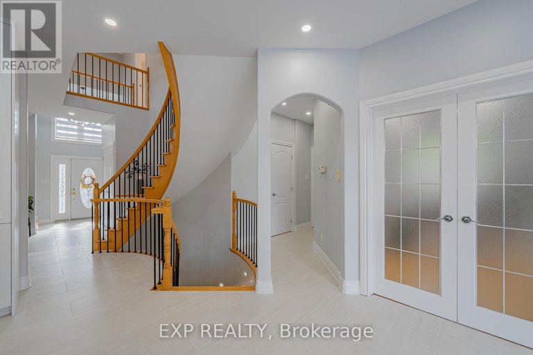 29038372/15-wellsmere-court/rideau-heightsrideau-river/ottawa/ontario/K2E8C2_19