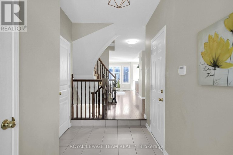 28857823/1464-carronbridge-circle/emerald-meadowstrailwest/ottawa/ontario/K2M0G6_4