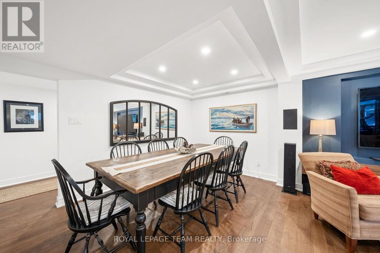 29404237/28-maplehill-way/manotick-village-manotick-estates/ottawa/ontario/K2C3H1_30