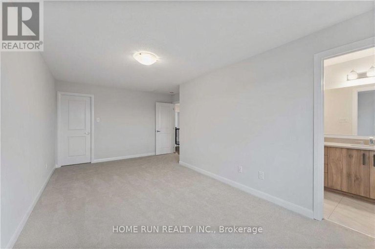 29282326/106-lynn-coulter-street/half-moon-bay/ottawa/ontario/K2J7C5_9