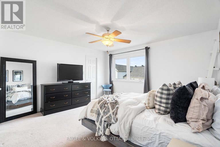 29548998/293-silbrass-private/stonebridge/ottawa/ontario/K2J5M6_24