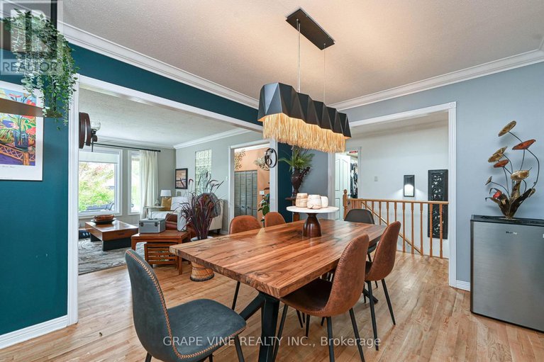 28980767/777-rolling-river-crescent/riverside-southgloucester-glen/ottawa/ontario/K1V1M2_11