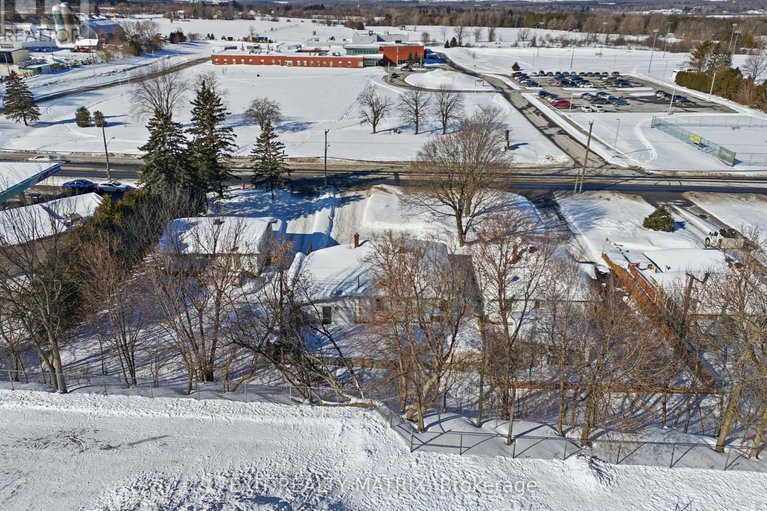 29373257/5811-highway-34-road/vankleek-hill/champlain/ontario/K0B1R0_30