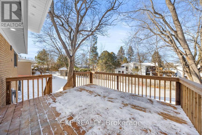 29377335/41-qualicum-street/bruce-farmgraham-parkqualicumbellands/ottawa/ontario/K2H7H3_47