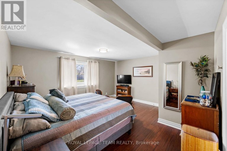 29669851/1986-fairbanks-avenue/alta-vistafaircrest-heights/ottawa/ontario/K1H5Y6_24