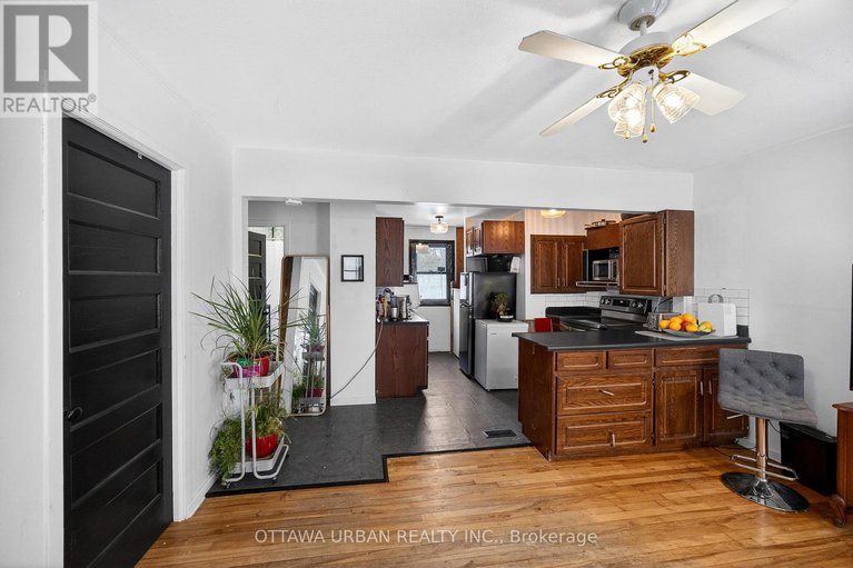 29249912/951-merivale-road/carlington/ottawa/ontario/K1Z6A3_24