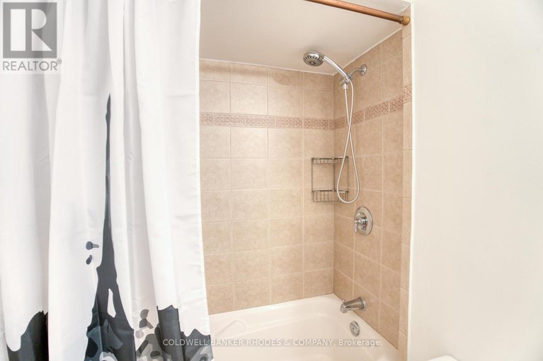 28543962/213-1599-lassiter-terrace/beaconwood/ottawa/ontario/K1J8R6_21