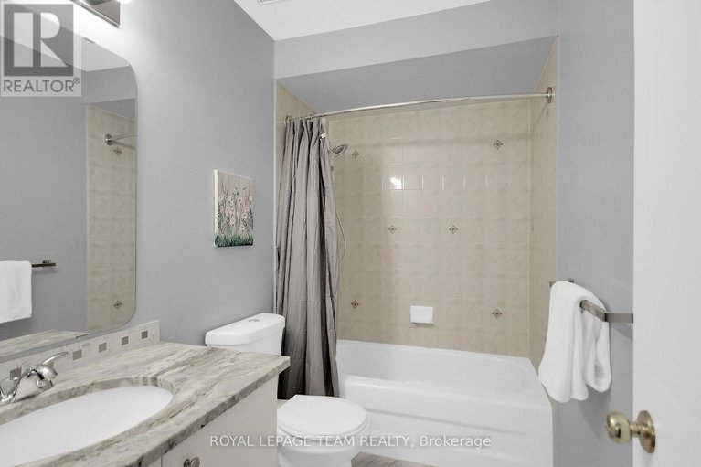 28277167/484-meadowbreeze-drive/emerald-meadowstrailwest/ottawa/ontario/K2M2T6_22