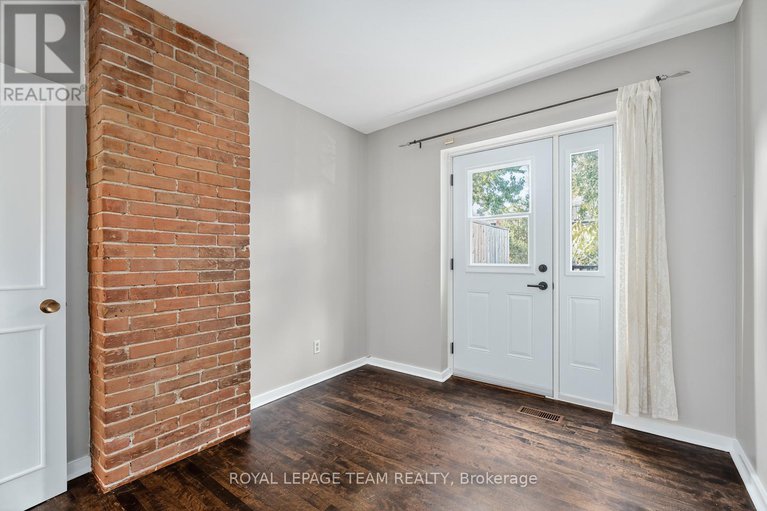 29003194/27-ivy-crescent/lindenlea/ottawa/ontario/K1M1Y1_17