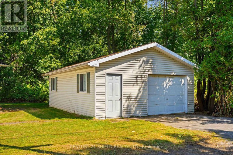 29208767/6261-911-6259-67th-avenue/lancaster/south-glengarry/ontario/K0C1N0_26