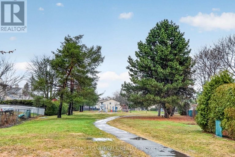 29607397/7925-jeanne-darc-boulevard-n/orleans-wood/ottawa/ontario/K1C2C7_37