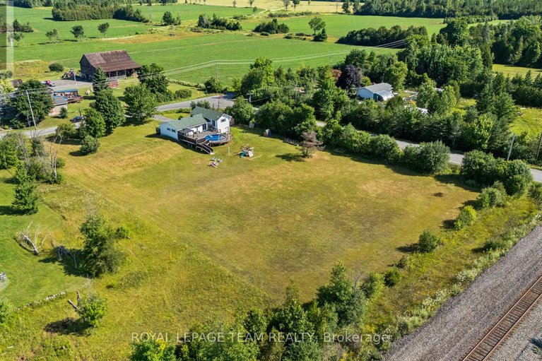 28631339/590-scotch-line-road-w/north-grenville-twp-kemptville-south/north-grenville/ontario/K0G1S0_27