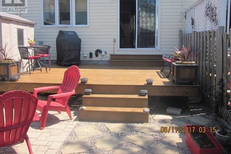 29579531/2685-sylvain-street/town-of-rockland/clarence-rockland/ontario/K4K1V3_30