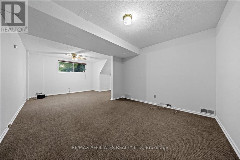 28917185/1610-schouten-drive/bilberry-creekqueenswood-heights/ottawa/ontario/K1E2J4_32