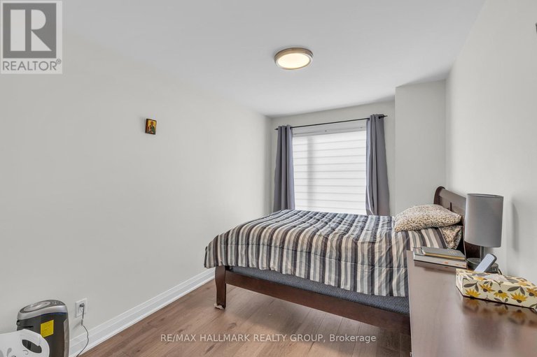 28617521/165-longpre-street/vanier/ottawa/ontario/K1L7J5_31
