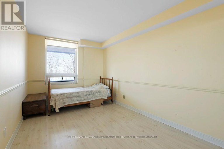 29600796/103-3099-carling-avenue/bayshore/ottawa/ontario/K2H5A6_32