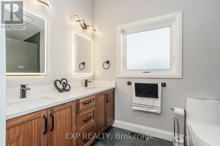 28520323/1885-arizona-avenue/urbandale-acres/ottawa/ontario/K1H6Z5_10