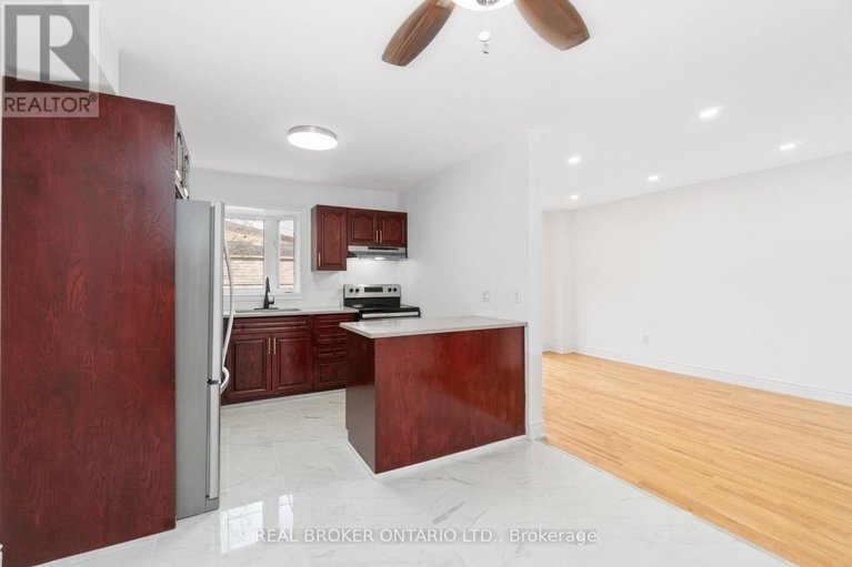 28793842/3-a-southpark-drive/blackburn-hamlet/ottawa/ontario/K1B3B8_15