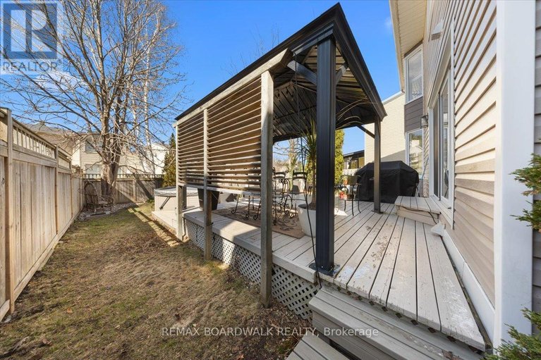 29646318/1594-meadowfield-place/chapel-hill/ottawa/ontario/K1C5V6_39