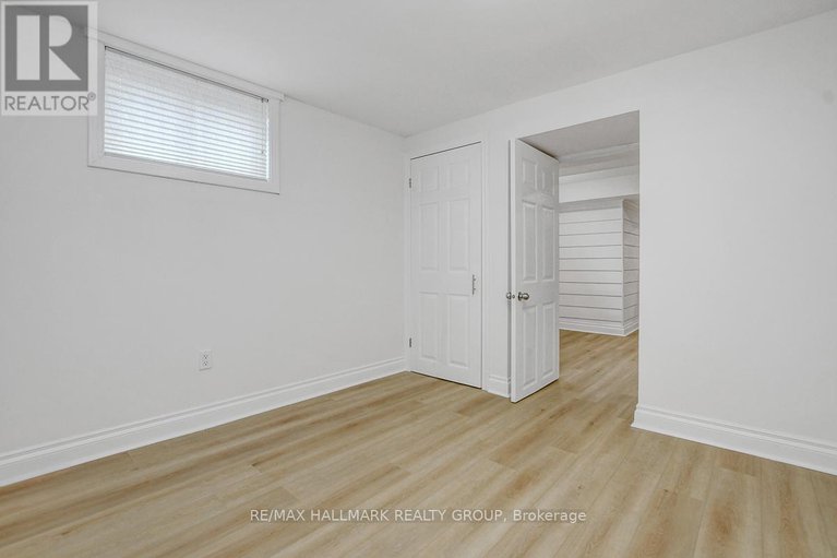 29145241/13-dunham-street/cardinal-heights/ottawa/ontario/K1J7L5_26