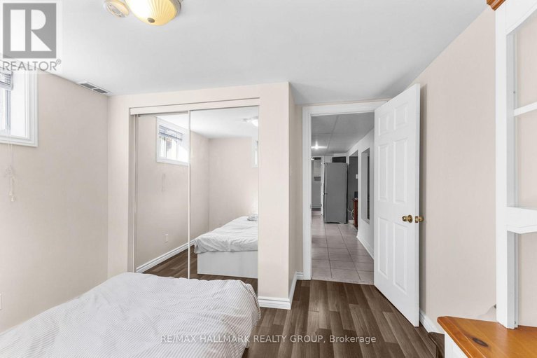 29052297/1902-rosebella-avenue/blossom-parkleitrim/ottawa/ontario/K1T1G7_26