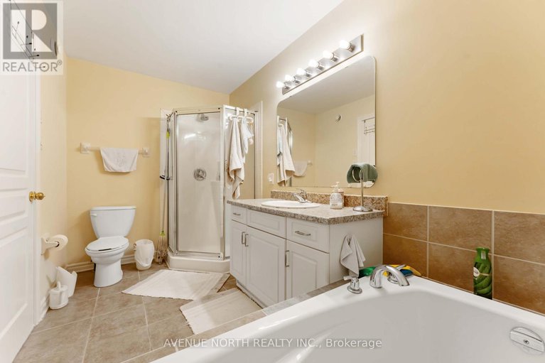 28741072/241-waymark-crescent/bridlewood/ottawa/ontario/K2M0A6_17