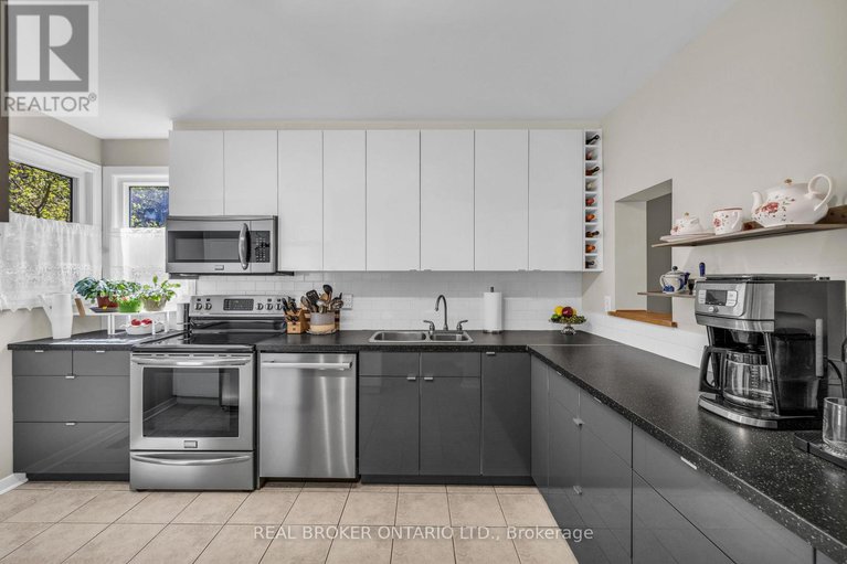 28306160/138-mcclintock-way/katimavik/ottawa/ontario/K2L2A4_5
