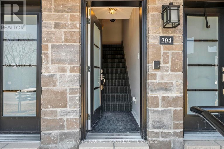 29586662/294-308-masters-lane/town-of-rockland/clarence-rockland/ontario/N1A2W1_3