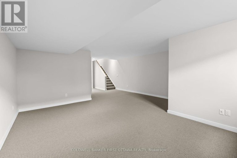 28598402/821-quartet-avenue/riverside-southgloucester-glen/ottawa/ontario/K1X0C4_32