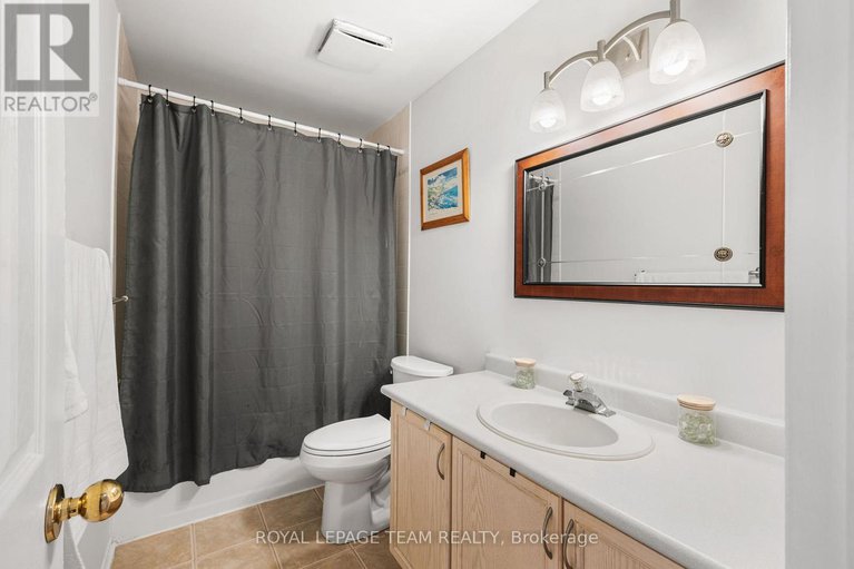 29427970/211-longshire-circle/longfields/ottawa/ontario/K2J4K8_28