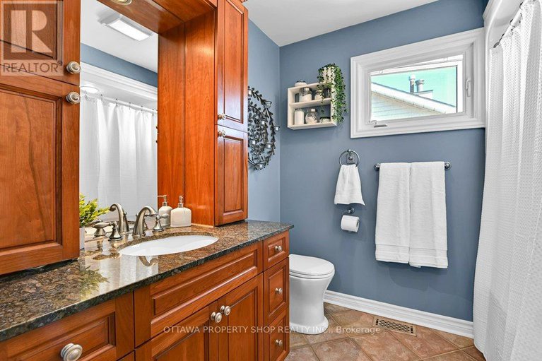 28350114/6156-vineyard-drive/convent-glen/ottawa/ontario/K1C2N6_19