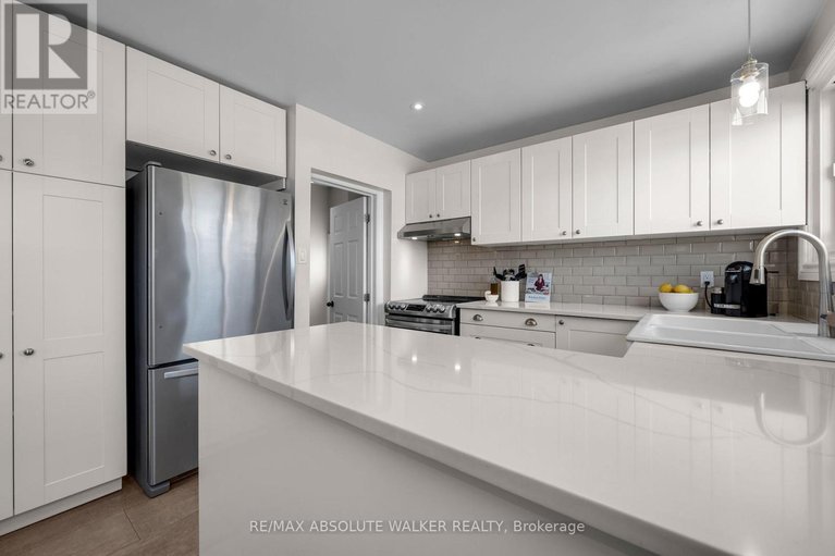 29640984/2052-valley-drive/elmvale-acresurbandale/ottawa/ontario/K1G2P4_9