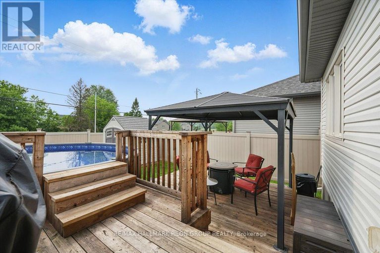 28477284/637-robert-street/town-of-rockland/clarence-rockland/ontario/K4K0J8_24