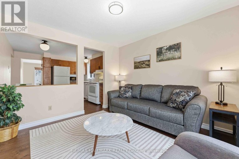 29645629/6033-meadowglen-drive/chapel-hill/ottawa/ontario/K1C5V4_7