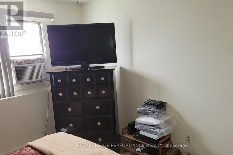 28669177/109-212-viewmount-drive/borden-farmstewart-farmcarleton-heightsparkwood-hills/ottawa/ontario/K2E7X2_5