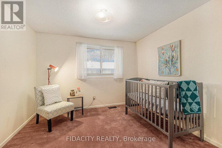 29095362/c-477-moodie-drive/arbeatha-park/ottawa/ontario/K2H8T7_13