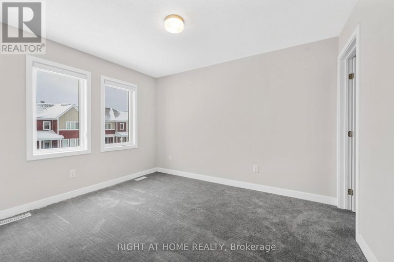 29218592/30-chasing-grove/btwn-franktown-rd-fallowfield-rd/ottawa/ontario/K0A2Z0_25