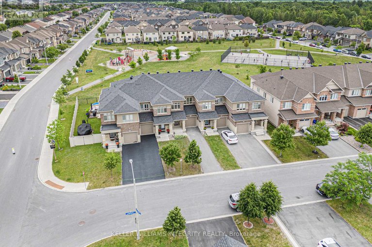 28484837/305-lipizzaner-street/stittsville-south/ottawa/ontario/K2S0X8_33