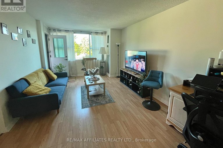 28629562/407-555-brittany-drive/viscount-alexander-park/ottawa/ontario/K1K4C5_13