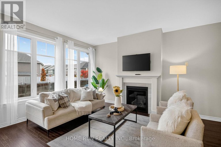 29032926/781-miikana-road/blossom-parkkemp-parkfindlay-creek/ottawa/ontario/K1X0G5_12