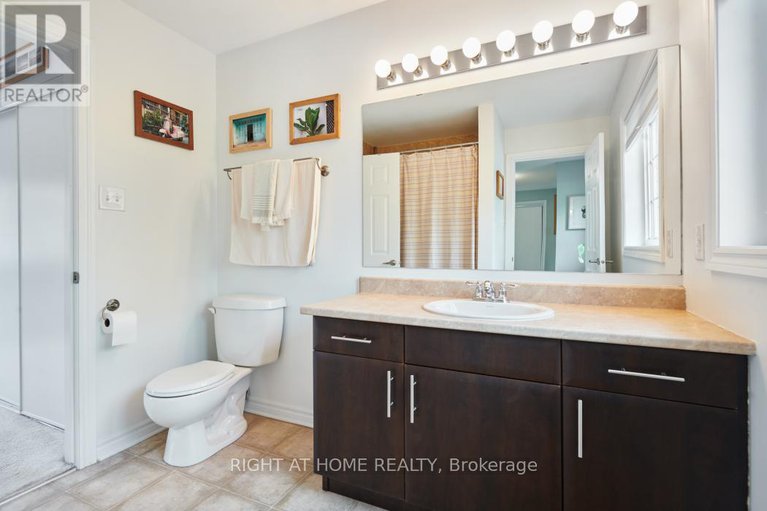28517168/414-vendevale-avenue/stittsville-north/ottawa/ontario/K2S0M6_17