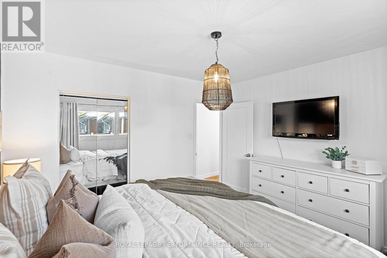 28965261/2219-audrey-avenue/hawthorne-meadows/ottawa/ontario/K1G1L3_19