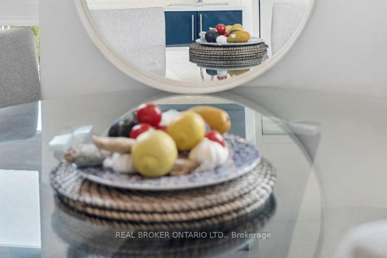 28563383/304-101-pinhey-street/hintonburg/ottawa/ontario/K1Y1T7_14