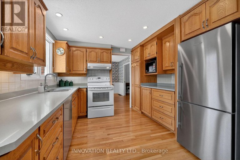 29490133/54-selwyn-place-w/beaverbrook/ottawa/ontario/K2K1P2_24