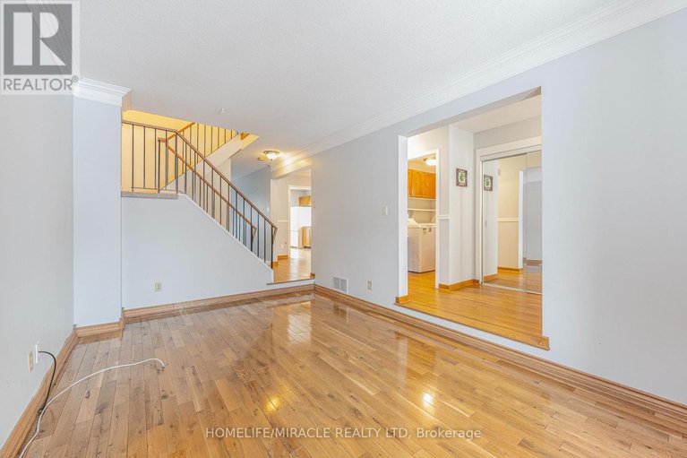 29126628/1799-bromont-way/chateauneuf/ottawa/ontario/K1C5H9_8