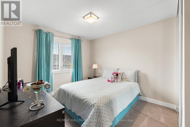 29150992/311-travis-street/mer-bleuebradley-estatesanderson-park/ottawa/ontario/K1W0E5_18