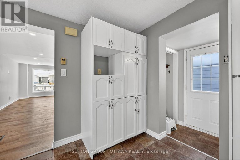 29102414/532-st-jean-street/town-of-rockland/clarence-rockland/ontario/K4K1K6_6