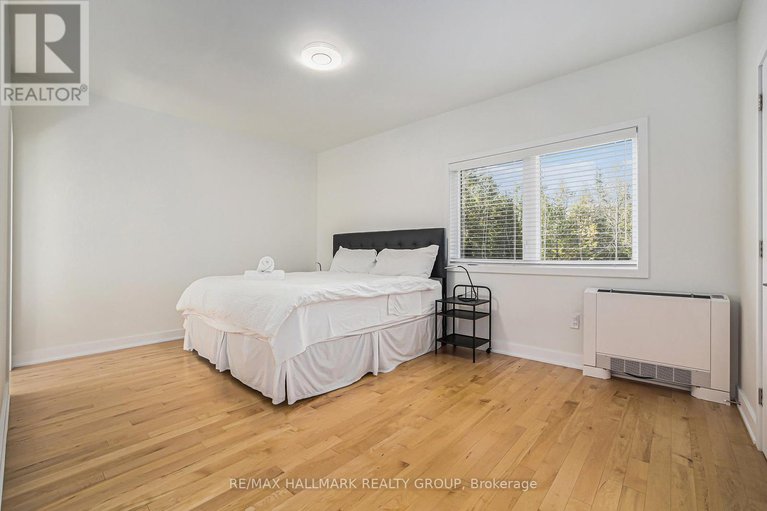 28881418/156-country-meadow-drive/huntley-ward-north-west/ottawa/ontario/K0A1L0_17