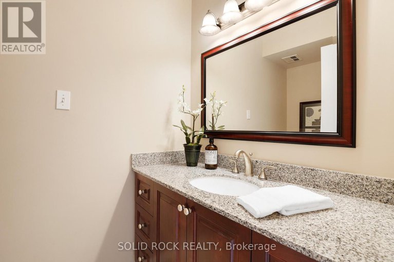 29419205/26-paula-crescent/sheahan-estatestrend-village/ottawa/ontario/K2H9A4_16